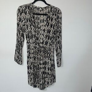GAP Monochrome Patterned Long Sleeve Dress